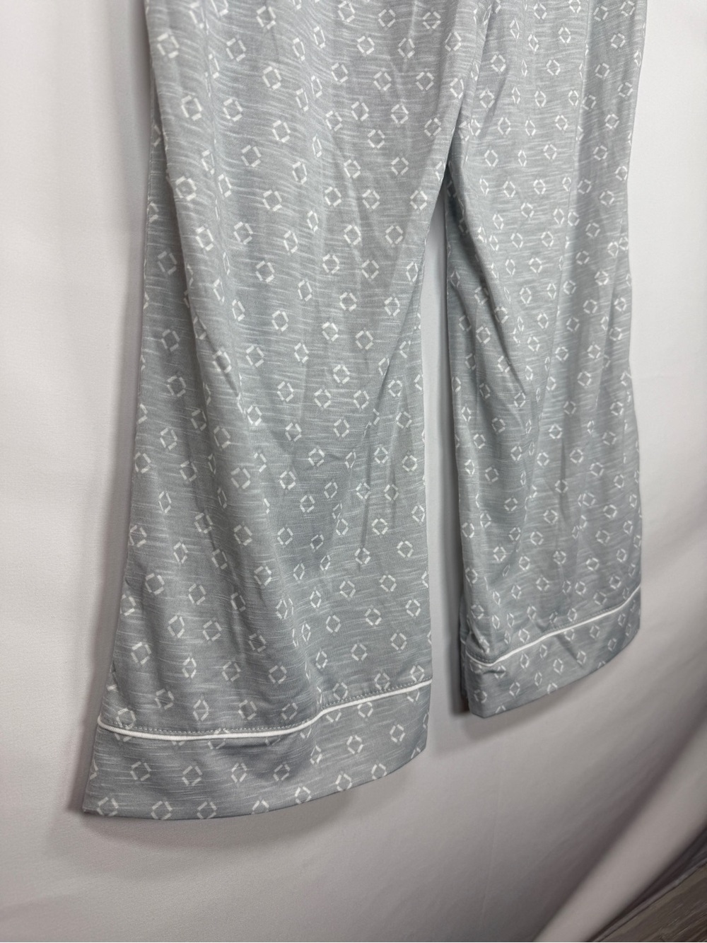 Tahari Women’s Pajama Pants Size S Small Gray Geometric Print Soft Sleepwear - Picture 5 of 10